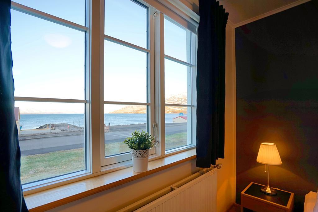 Grenivik Guesthouse Exterior photo