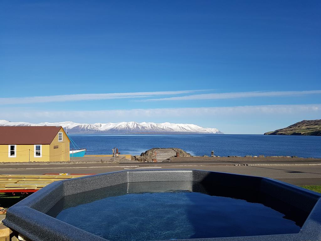 Grenivik Guesthouse Exterior photo