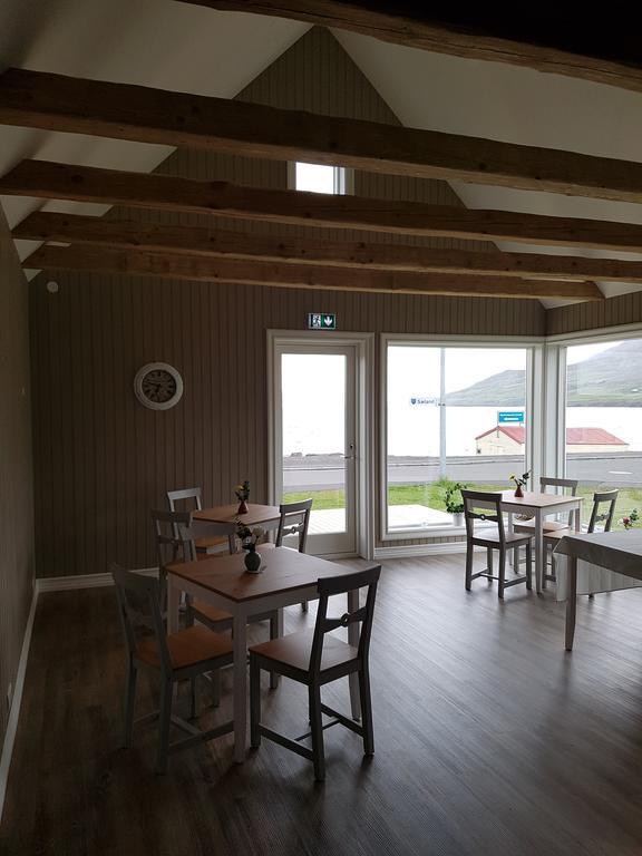 Grenivik Guesthouse Exterior photo